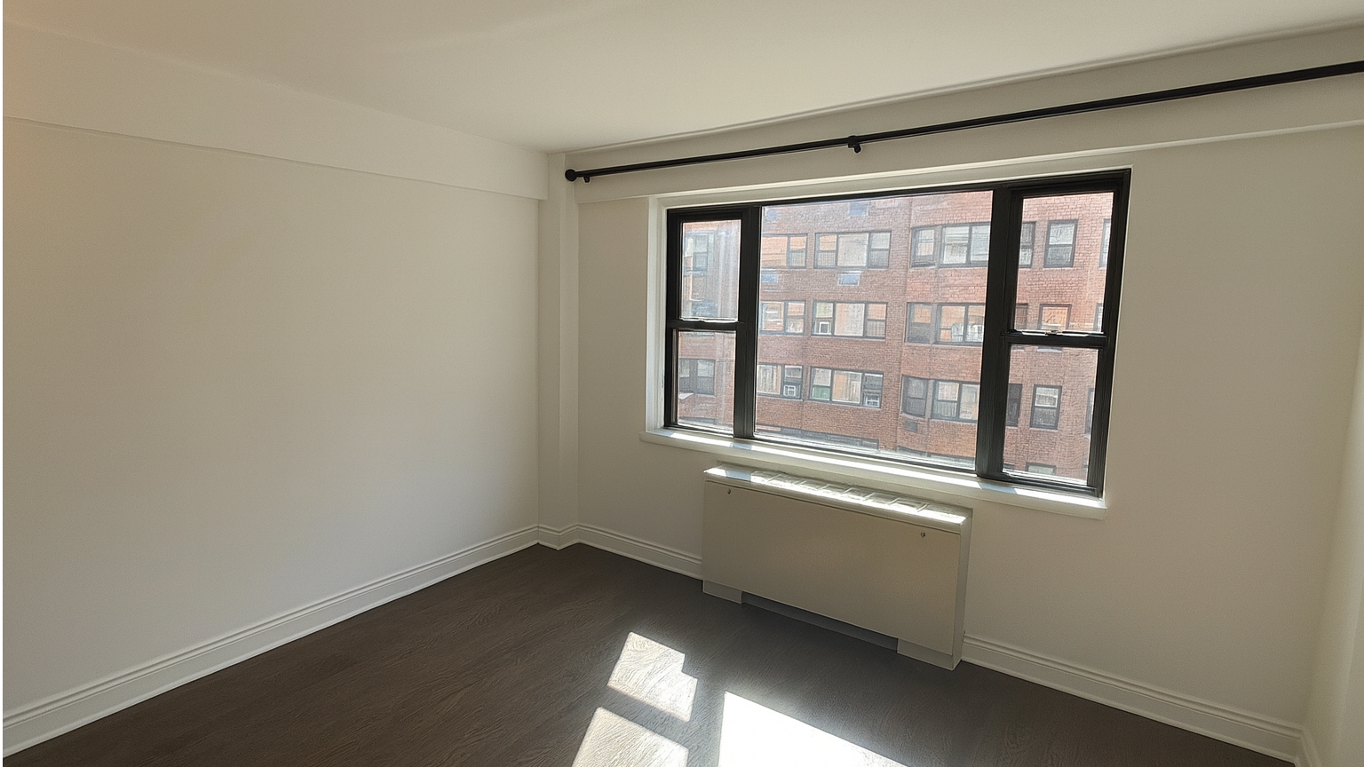 Original room before AI design